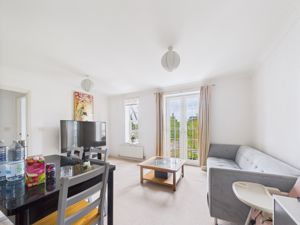 Lounge/Diner- click for photo gallery